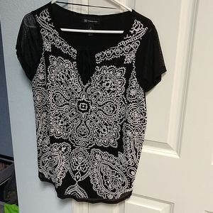 Black and White designed short sleeve shirt